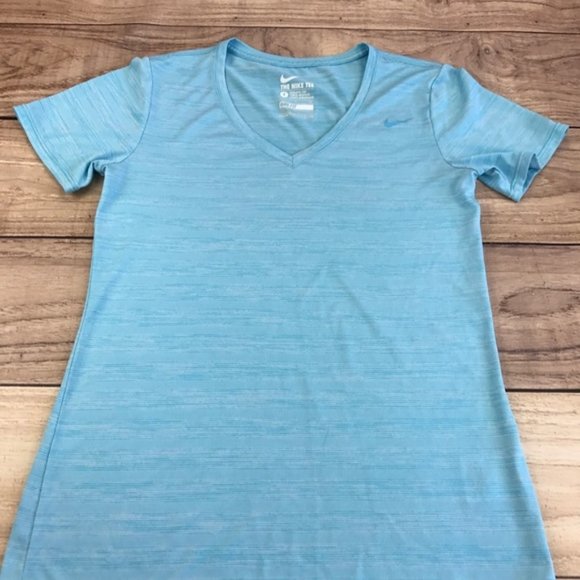 💕SALE💕 Nike Dri-Fit Blue V Neck T Shirt - Picture 3 of 8